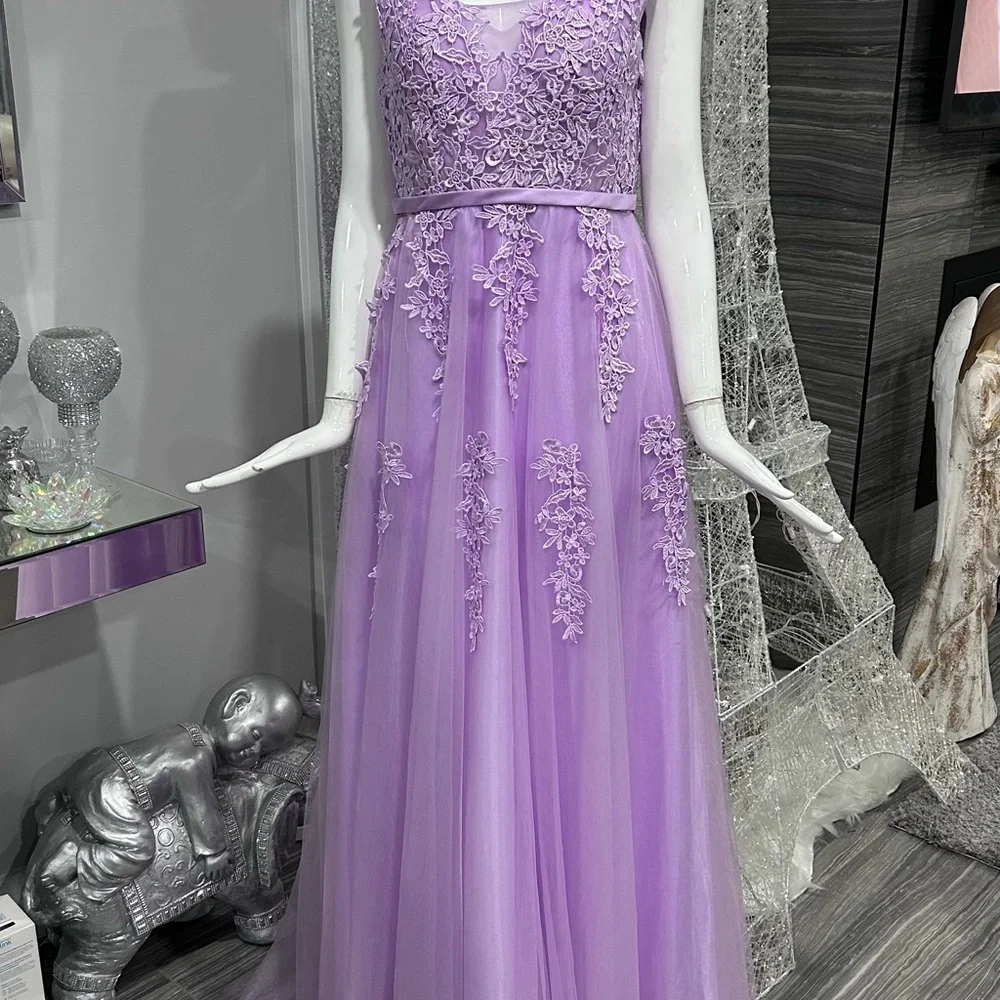 NWOT 💜 Lilac Lavender Gown/Dress - Picture 6 of 17